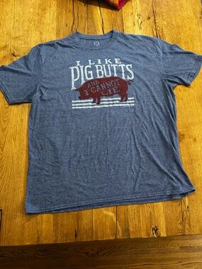 Mojo graphic t-shirt "I Like Pig Butts And I Cannot Lie